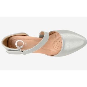 New Journee Collection Tillis Pumps size 9W